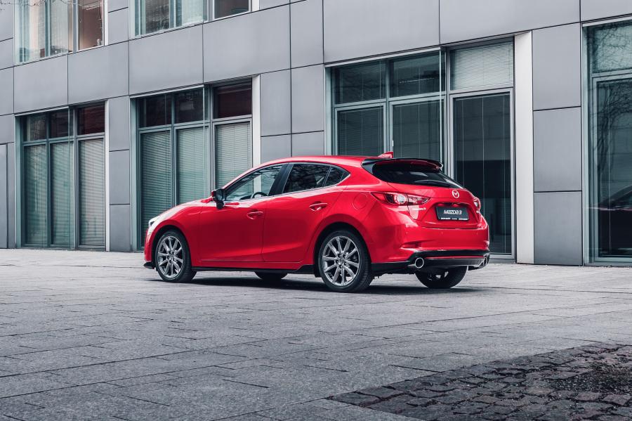  Mazda3 Hatchback Accessorized 2016 года  (WW) (фото 13 из 13)